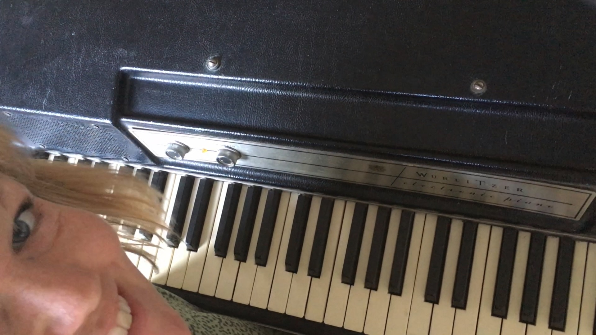 Dur-og molakkorder og sådan er et klaver bygget op - Spil Smarts hjemmemusiktime